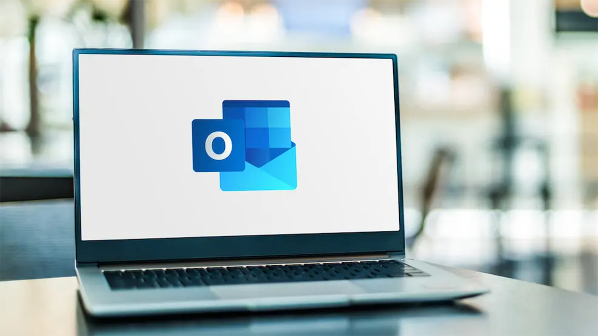 Создать контактную группу в Outlook