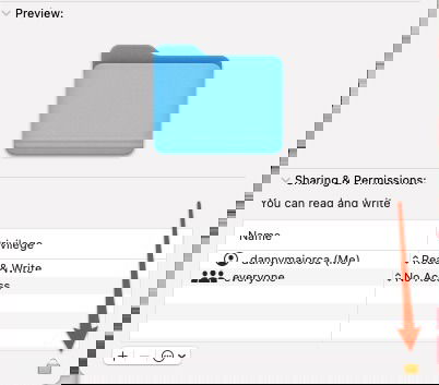 Скриншот, указывающий на значок замка, чтобы изменить права в macOS