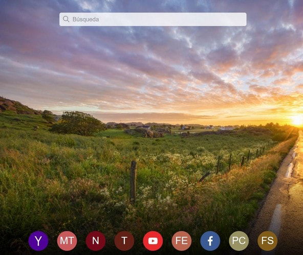 Скриншот новой вкладки с изображением от Yahoo и блоком трендов