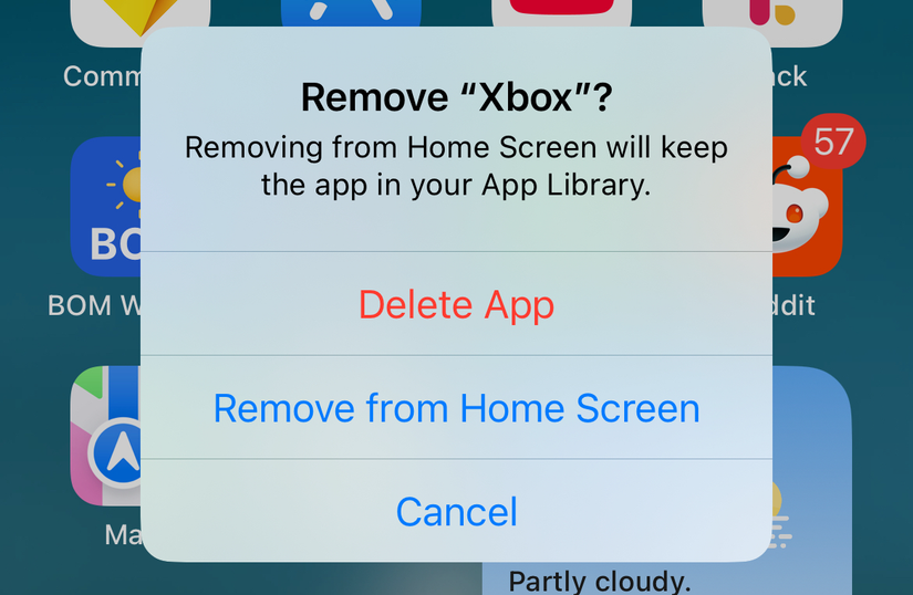 Rimuovere un'app dalla schermata Home dell'iPhone.