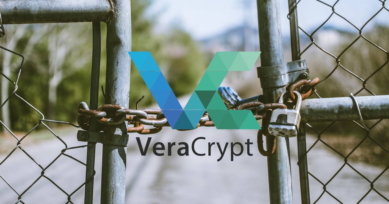 Логотип VeraCrypt на фоне цепного забора