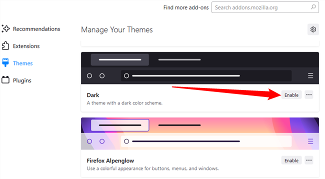 Найдите тёмную тему и нажмите «Включить».
