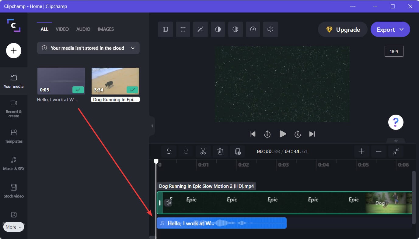 Перетаскивание созданной озвучки на таймлайн в Clipchamp