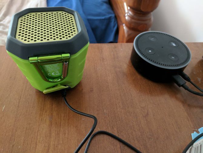 14-Echo-Dot-Audio-Cable-Speaker