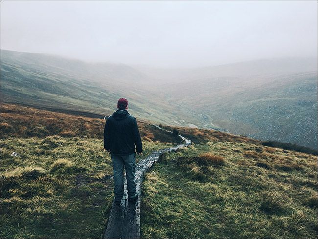 Фотография пейзажа, снятая смартфоном в сумерках