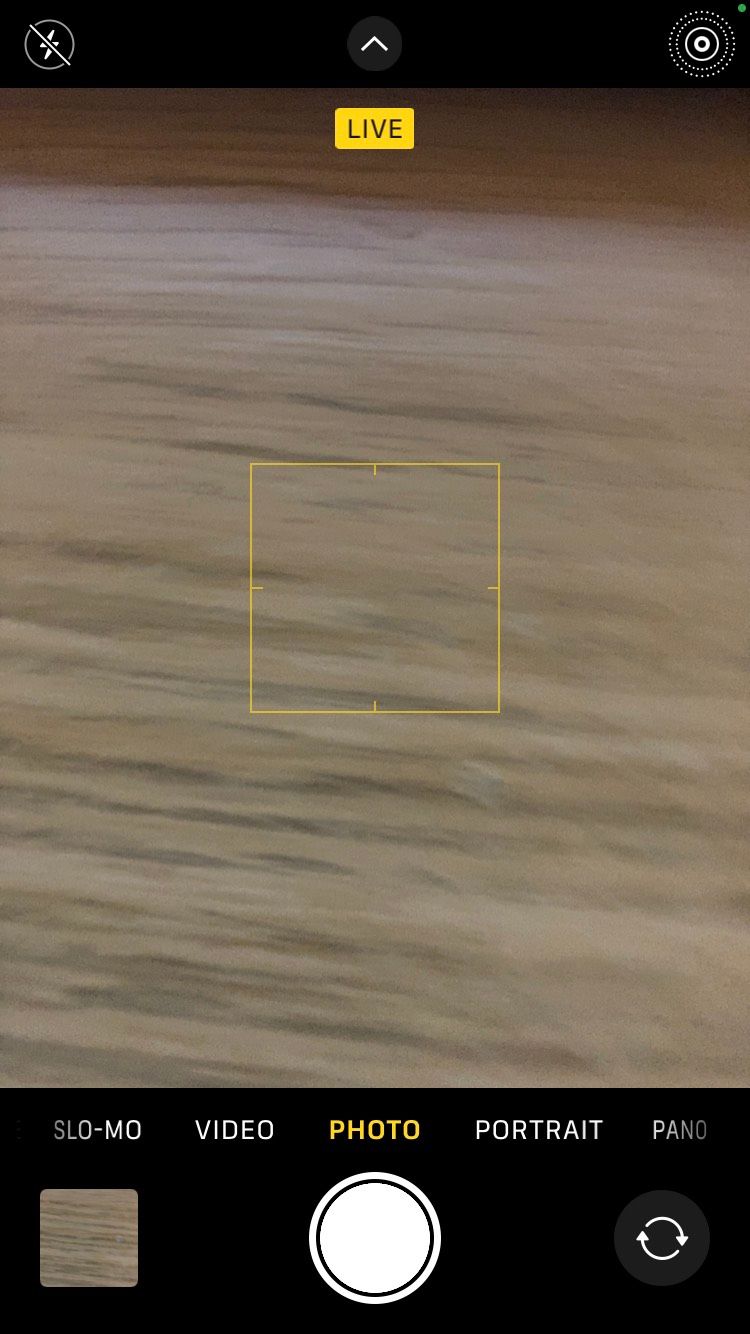 Экран Камеры с включённым режимом Live Photo