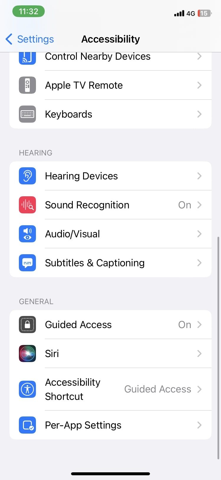 Siri в разделе «Универсальный доступ»