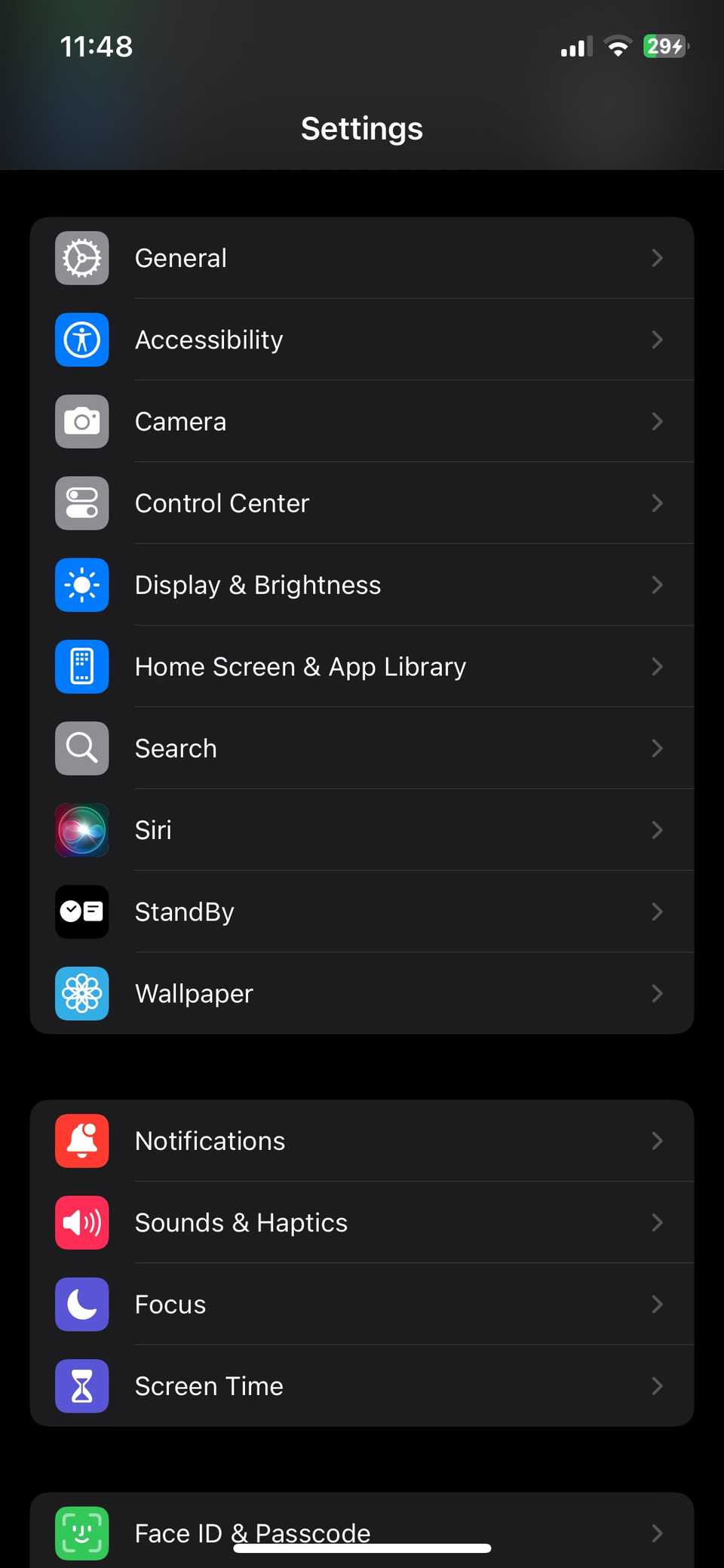 Настройки iPhone в тёмном режиме
