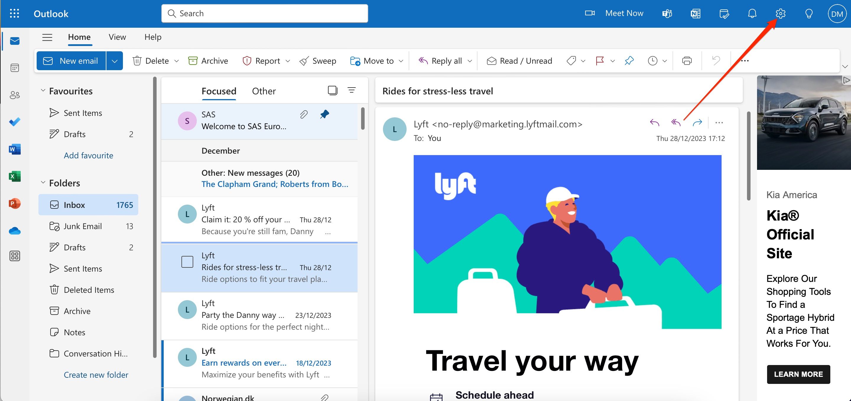 Выберите значок шестерёнки в Outlook, чтобы начать показывать BCC
