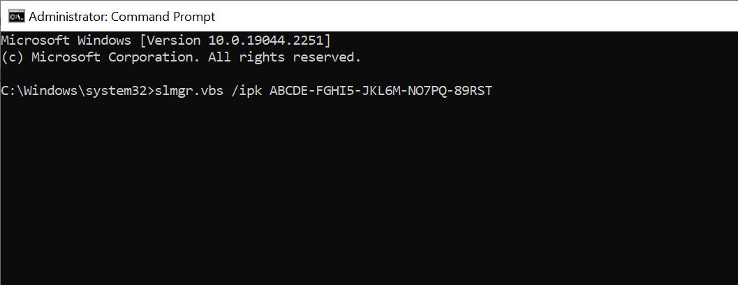 Командная строка с командой ввода ключа