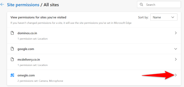 Нажмите стрелку справа от Omegle.