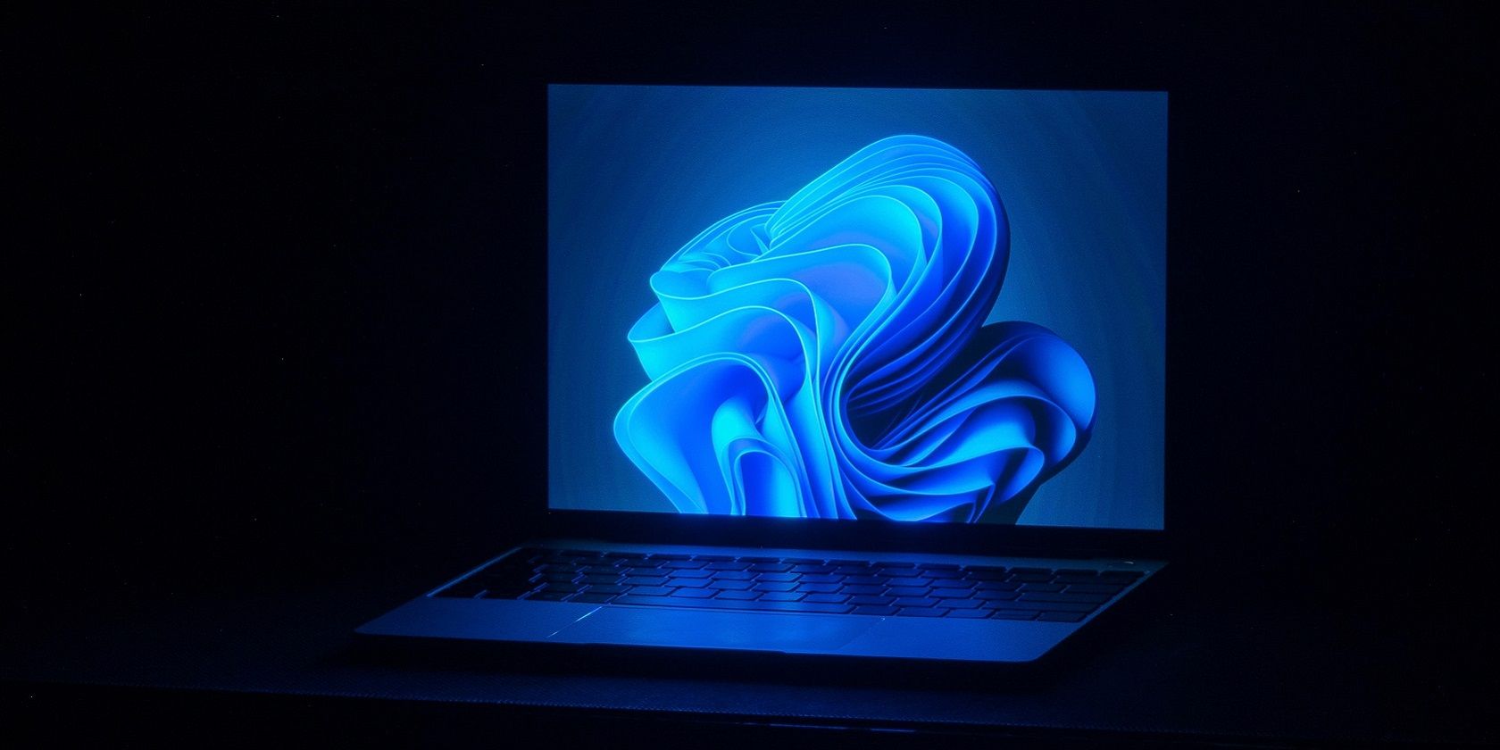 Включить тёмную тему и контраст в Windows 11