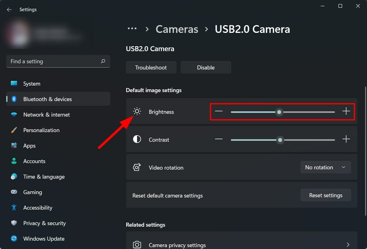 Слайдер яркости камеры в настройках Windows 11