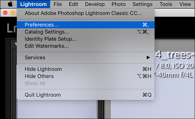 Откройте меню Lightroom и выберите Preferences