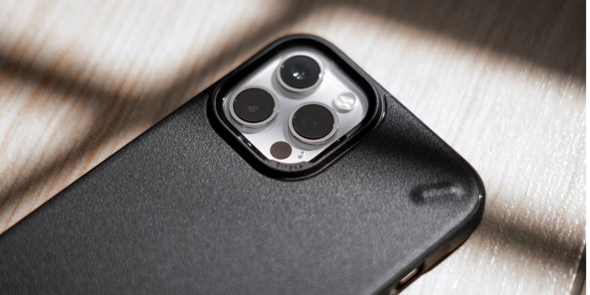 черный чехол для iPhone