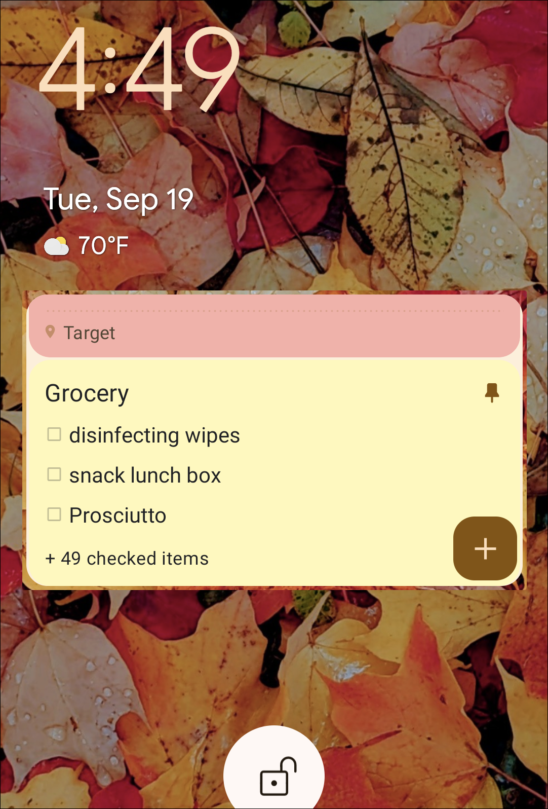 Lock Screen Widgets in action.