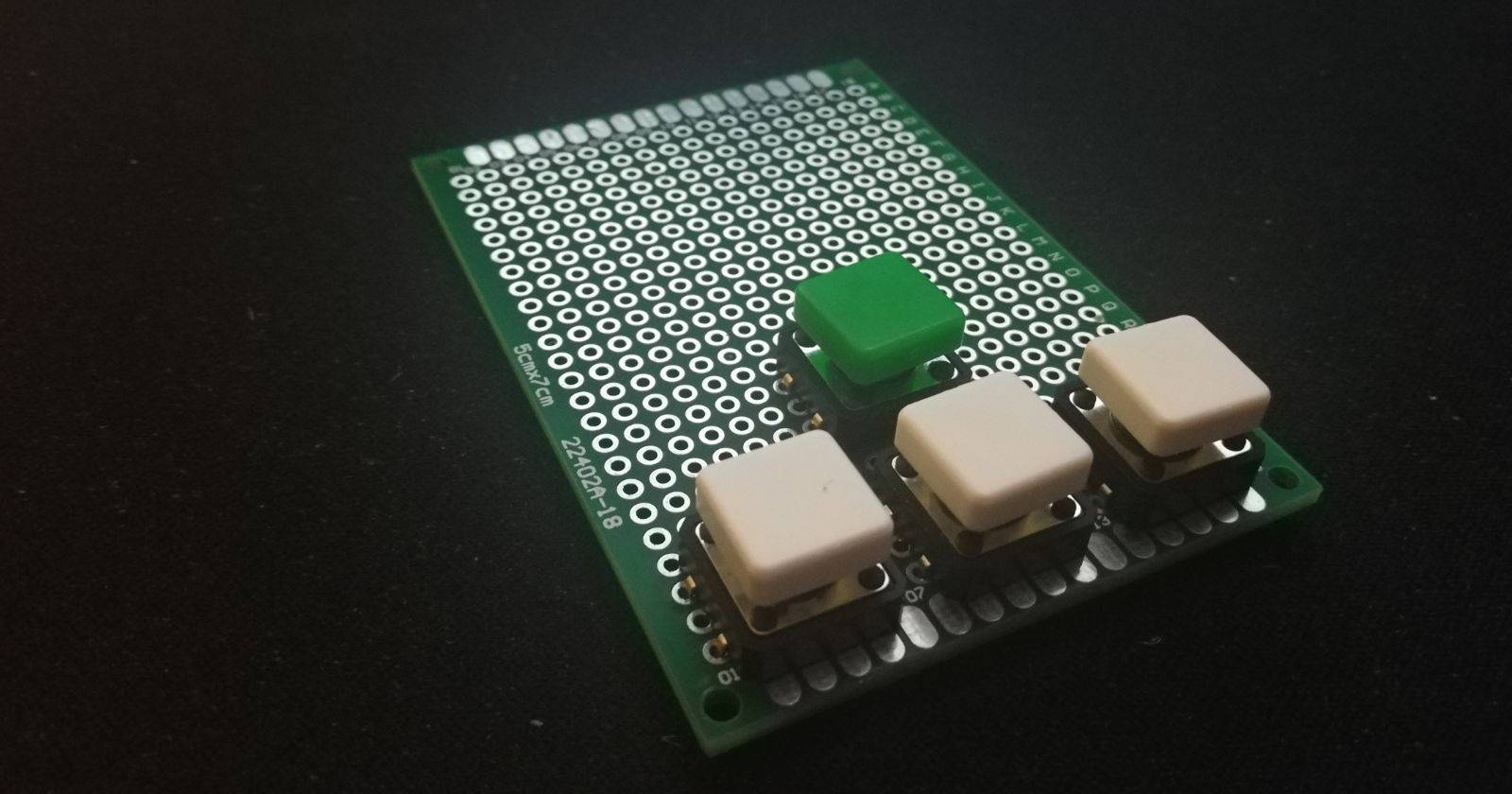 Arduino с несколькими тактовыми кнопками на макетной плате