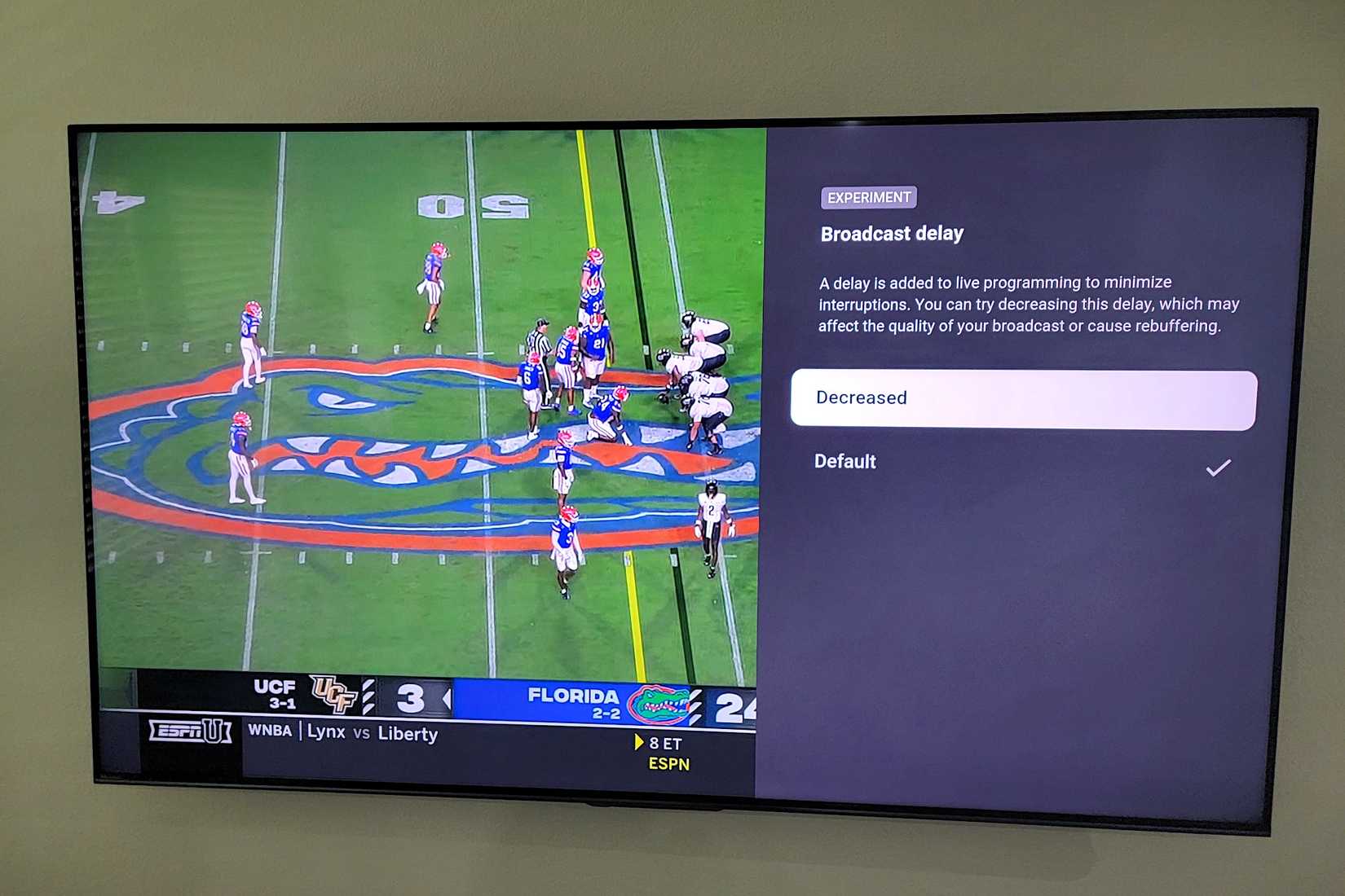 Настройки задержки вещания в YouTube TV.
