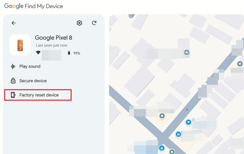 Нажатие кнопки «Factory reset device» в Find My Device на ПК.