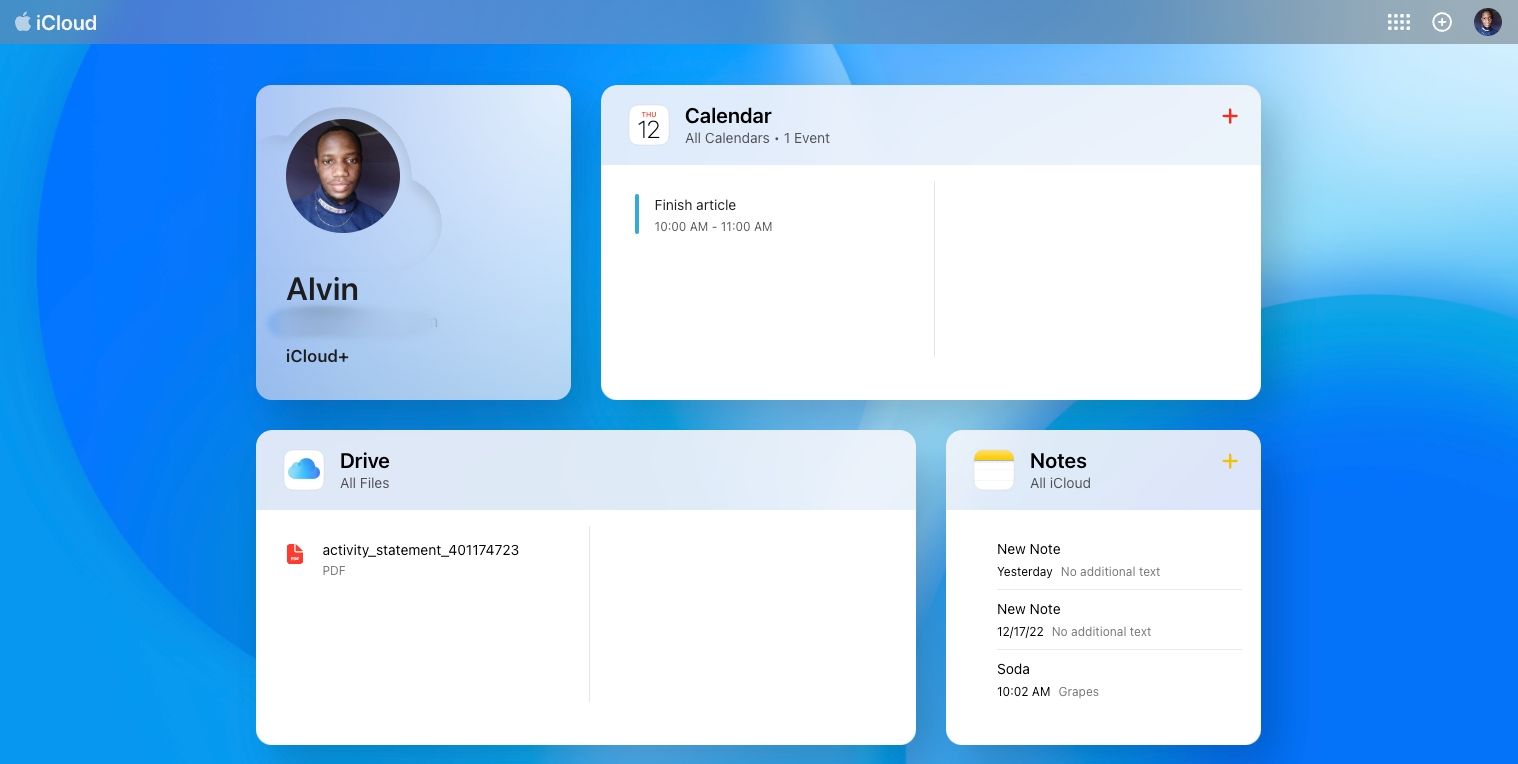 Главная страница iCloud в веб‑версии