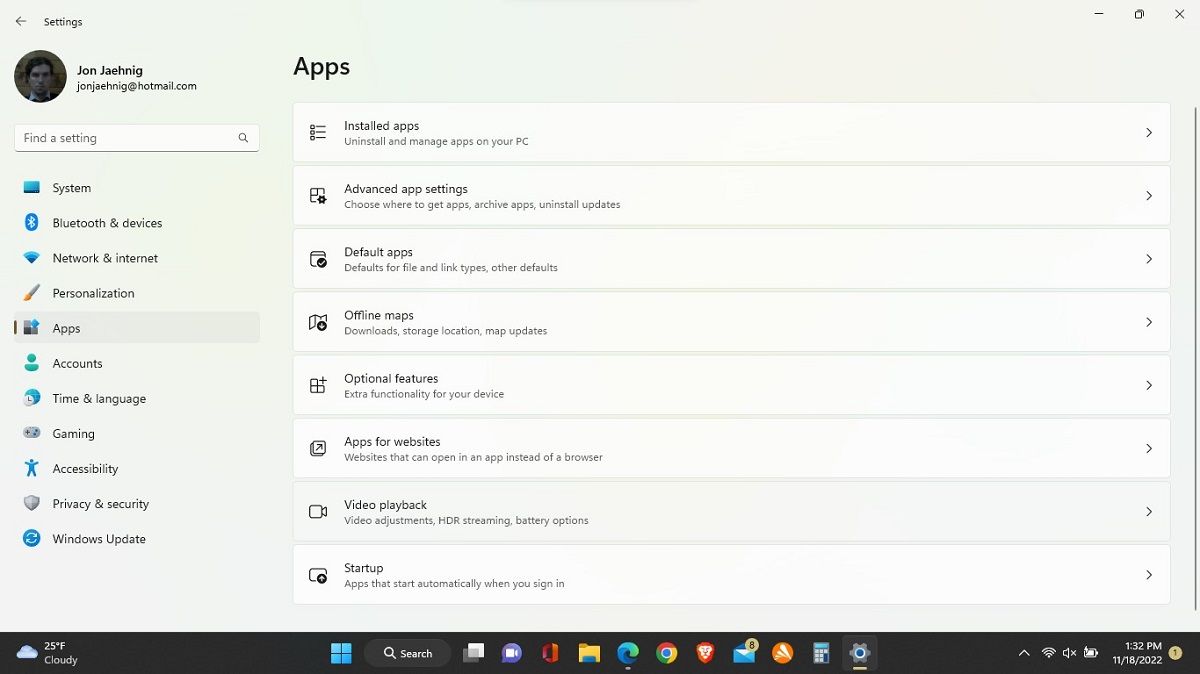 Навигация к настройкам воспроизведения видео в Windows 11.