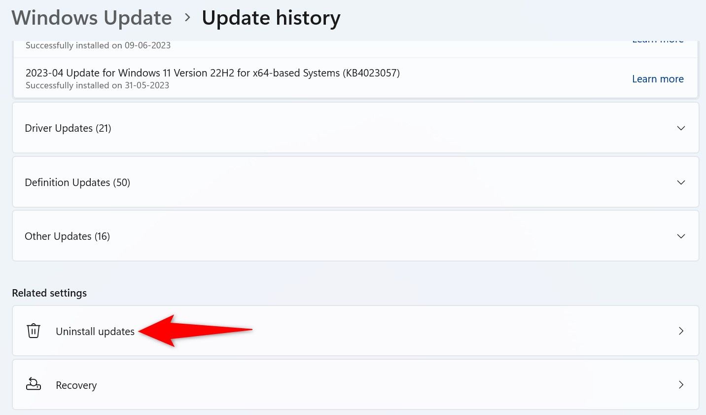 Опция Uninstall Updates выделена в Settings