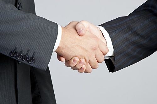 пример бизнес-предложения и логотипа спонсора