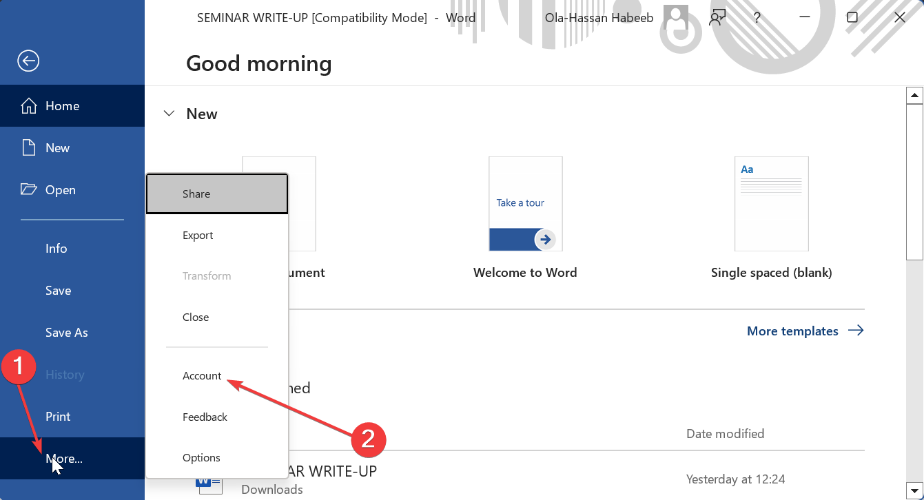 Меню «Файл» в Office с выделенной опцией «Учетная запись».