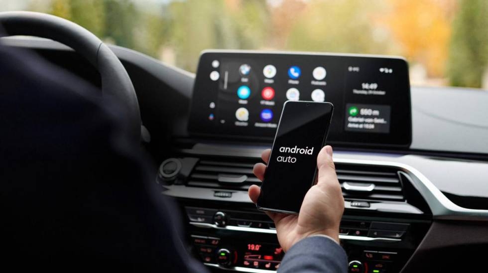 Интерфейс списка поддерживаемых автомобилей и устройств Android Auto на сайте