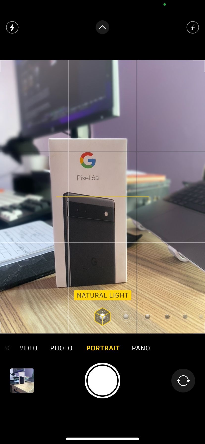 Режим портретного освещения по умолчанию в приложении «Камера» iOS