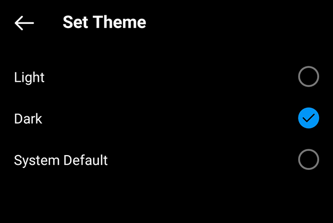 Приложение Instagram в тёмной теме.
