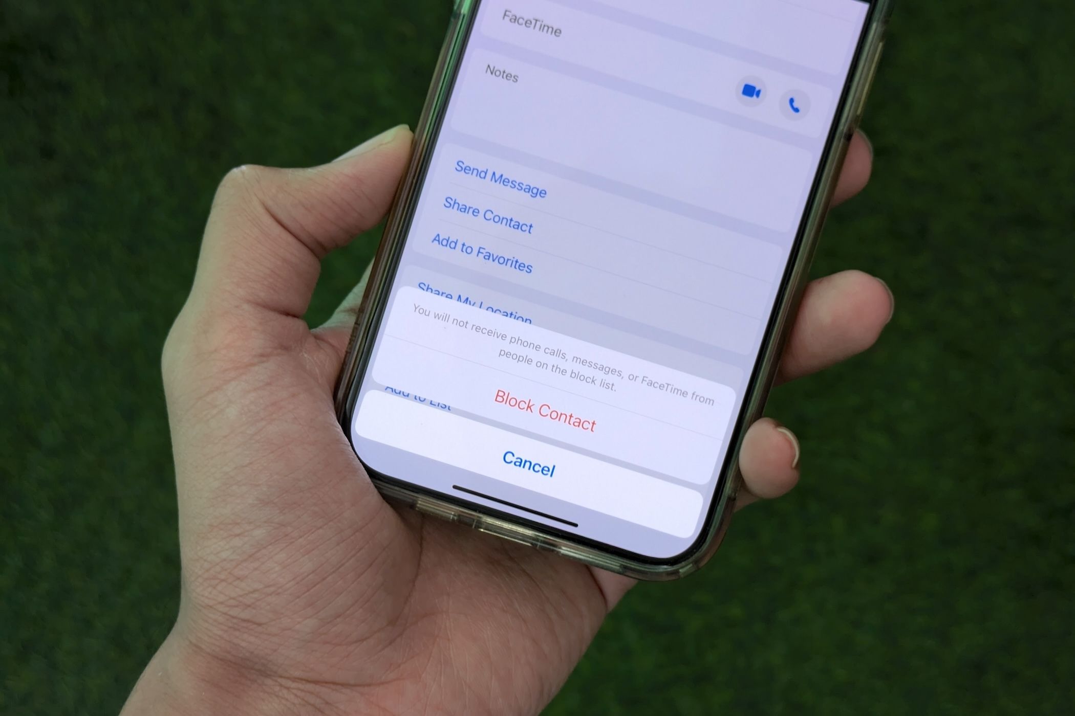 Как заблокировать контакт на iPhone
