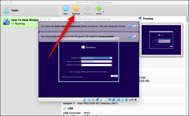 Параметры и запущенная Windows 10 в VirtualBox