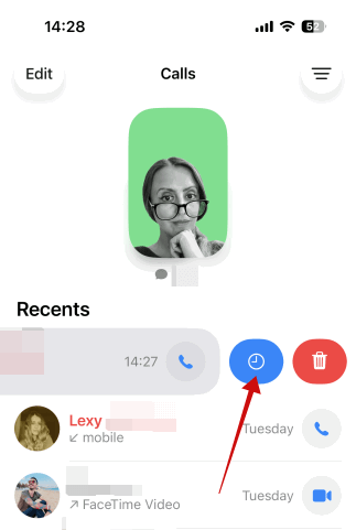 Creating new callback reminder on iPhone in the Phone app. 