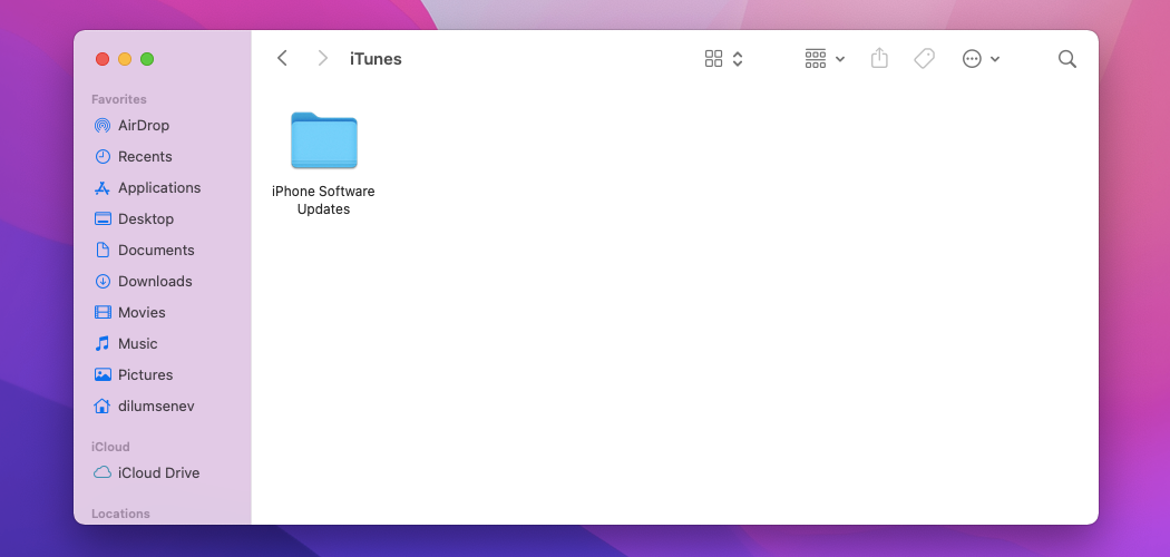 Finder, показывающий папку обновлений iPhone Software Updates