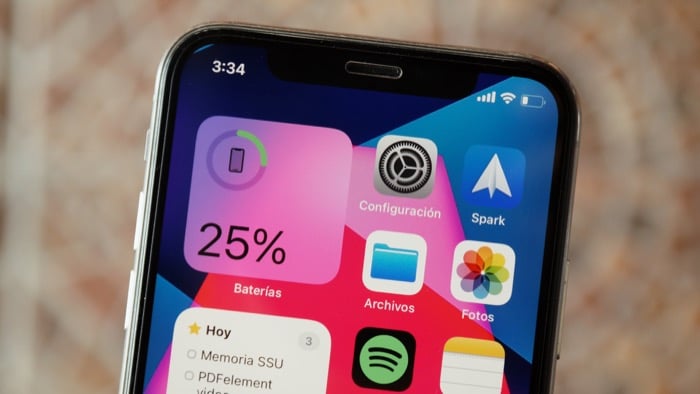 Домашний экран iPhone с виджетами
