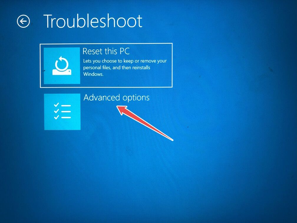 Опция «Дополнительные параметры» в среде восстановления Windows