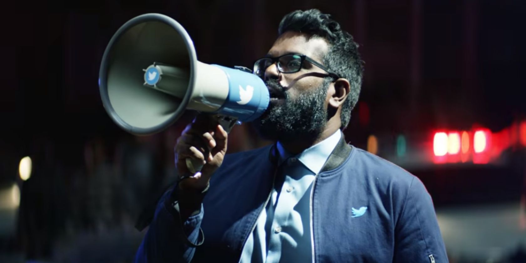 Twitter: самоироничные ролики с Ромешем Ранганатаном