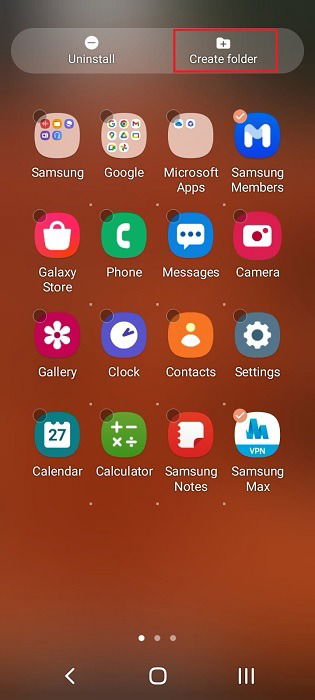 Созданная папка с вложенными приложениями на Android