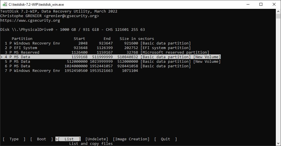 экран выбора раздела в TestDisk