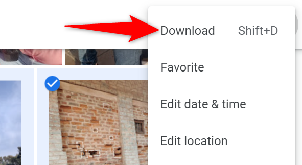 Скачать выбранные фото через меню Download