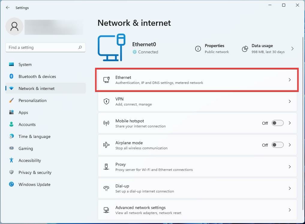 Impostazioni Ethernet o Wi-Fi nella schermata Rete e Internet