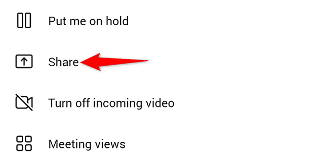 Нажмите «Поделиться» в меню дополнительных действий Teams на мобильном устройстве.