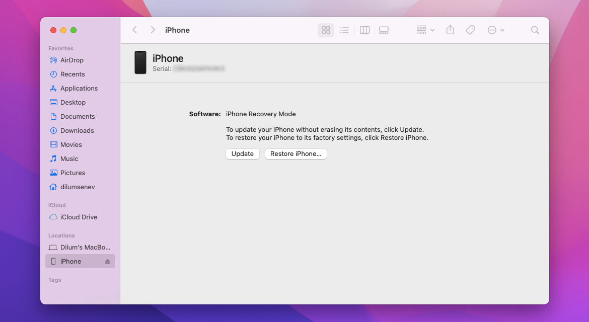 iPhone в режиме восстановления, показанный на Mac