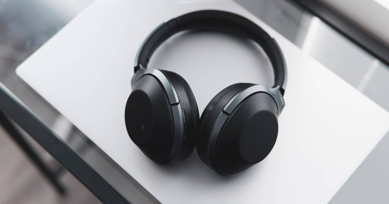 Подключены Bluetooth-наушники или колонка в режиме «только голос» на Windows