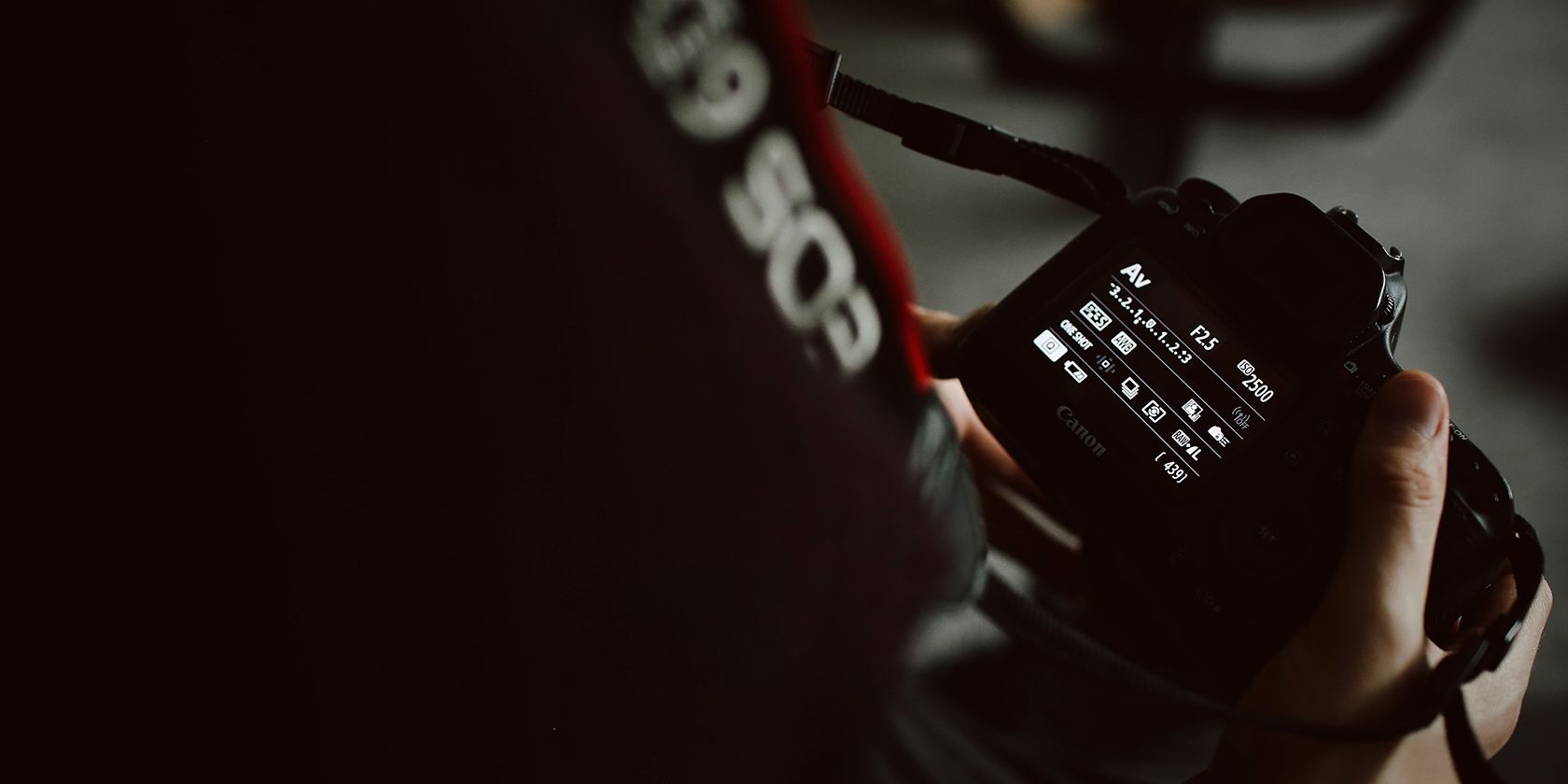 Изменение диафрагмы и выдержки на Canon