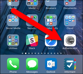 Открытие приложения Google Authenticator на телефоне