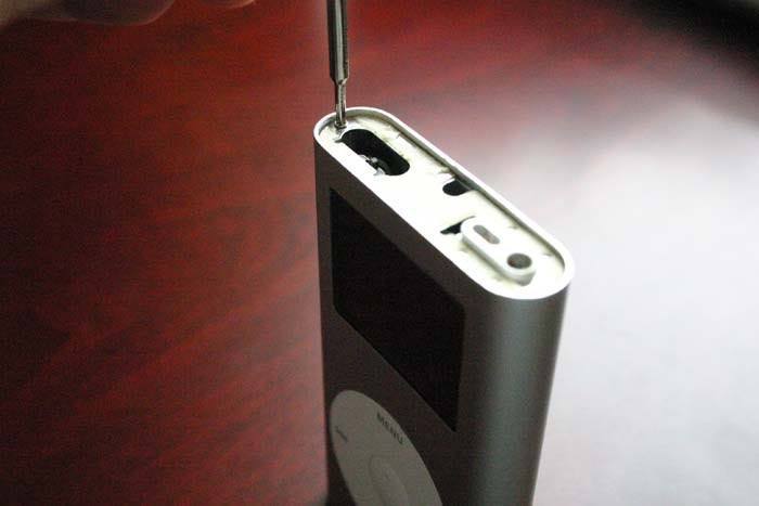 Маленькие винты в верхней части