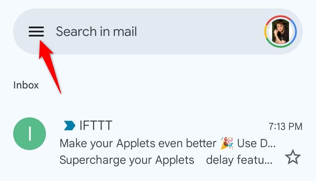 Три горизонтальные линии, обозначающие меню в мобильном приложении Gmail.