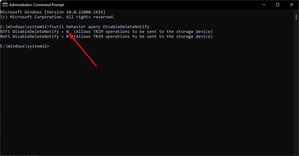 Окно командной строки с выполненной командой fsutil для включения TRIM
